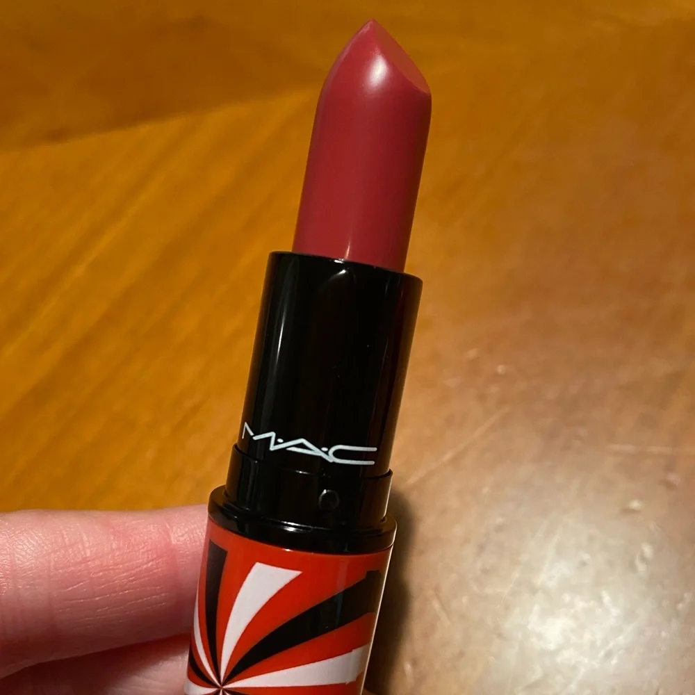 MAC Cosmetics brand new